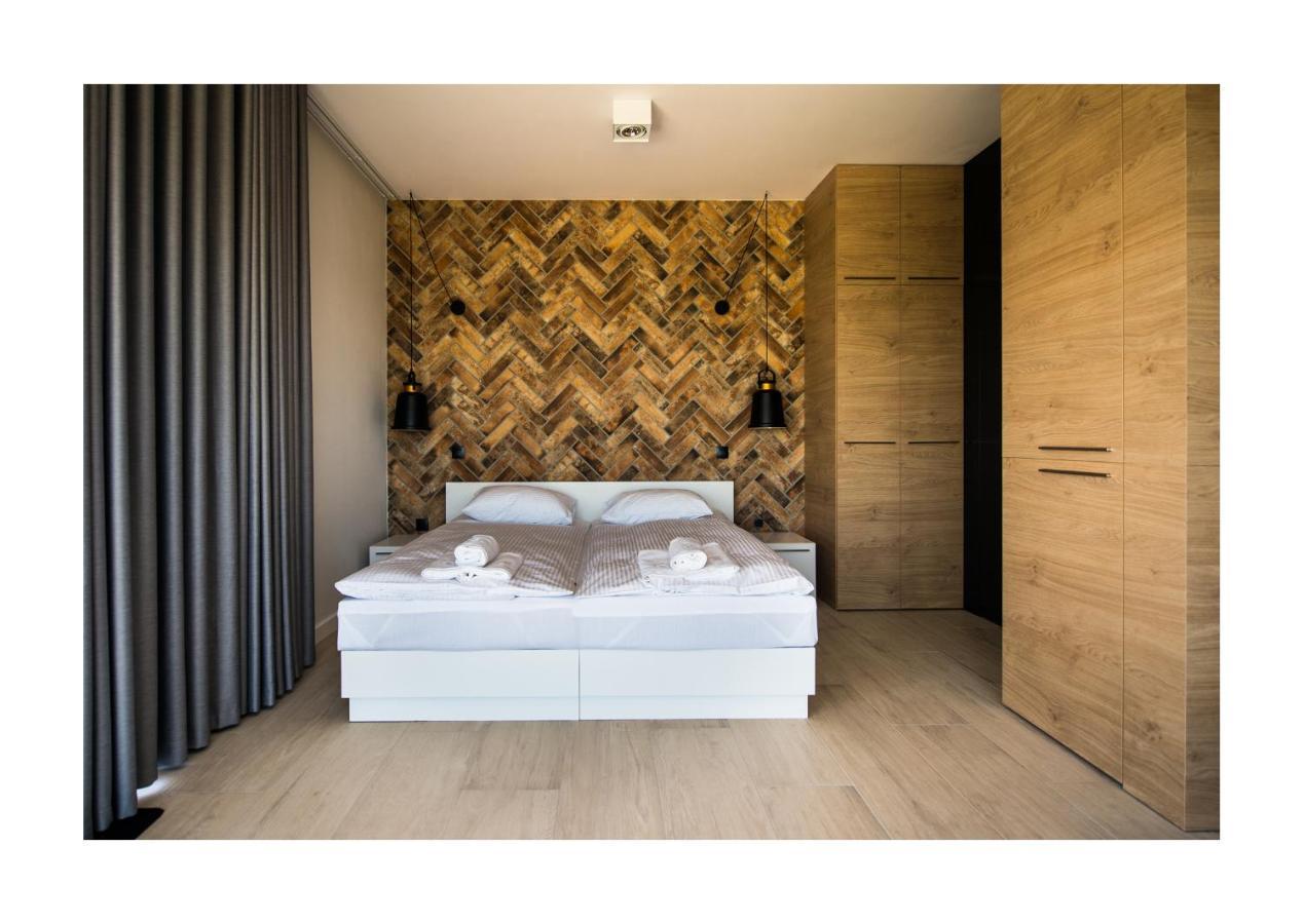 Hotel Ros بيش المظهر الخارجي الصورة